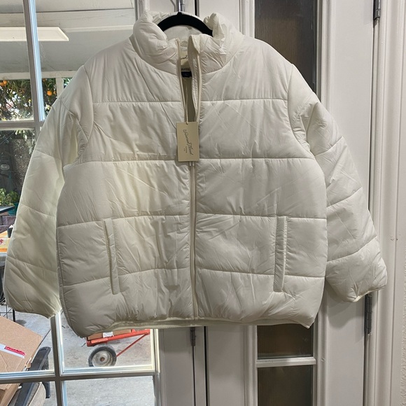 Universal Thread White Puffer Jacket - Picture 4 of 4